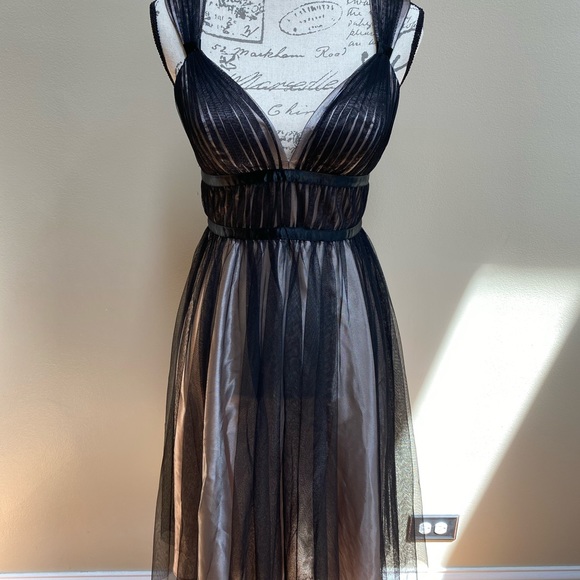 Charlotte Russo Dress - Picture 1 of 11